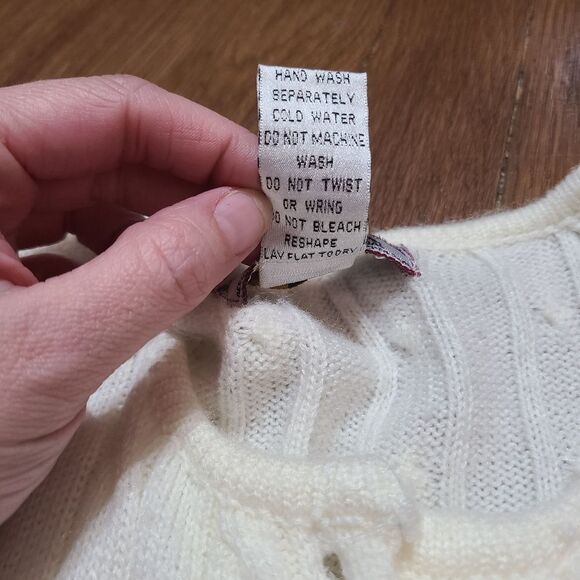 Light cream knit cardigan size Small - Picture 4 of 4